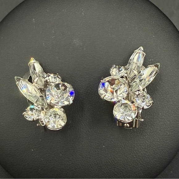 Sparkling Ice Crystal Cluster Earrings Signed Keyes - Clip On - Picture 17 of 17